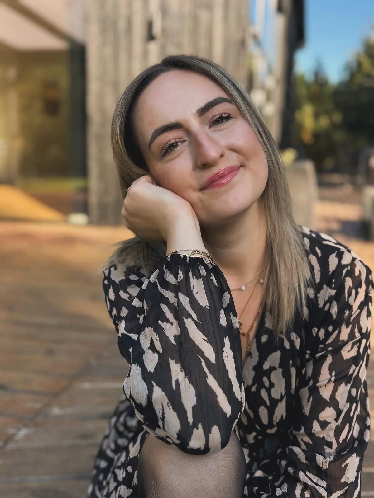 Porträtfoto von Sophie der Traurednerin